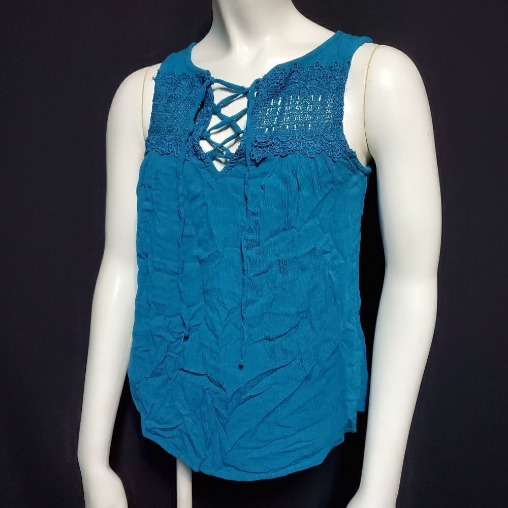 No Boundaries Blue Lace-Up Front Tank Top (S)